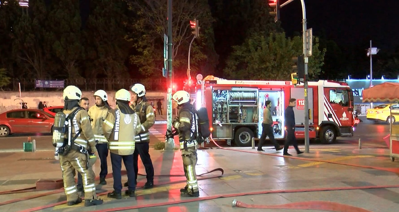 Dumanlar metro istasyonunu sardı: Şişli’de yangın paniği